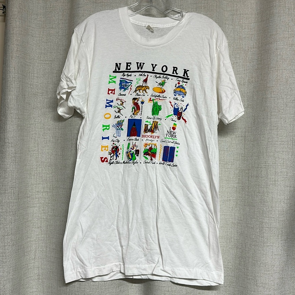VINTAGE white graphic T shirt top UNISEX New York Memories World Trade center